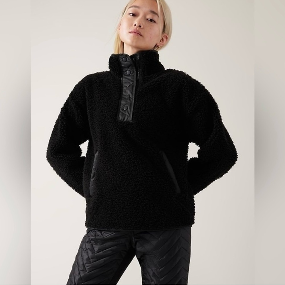 Athleta NWT Black Cozy Sherpa Snap Sweatshirt with kangaroo pocket, Extra Small